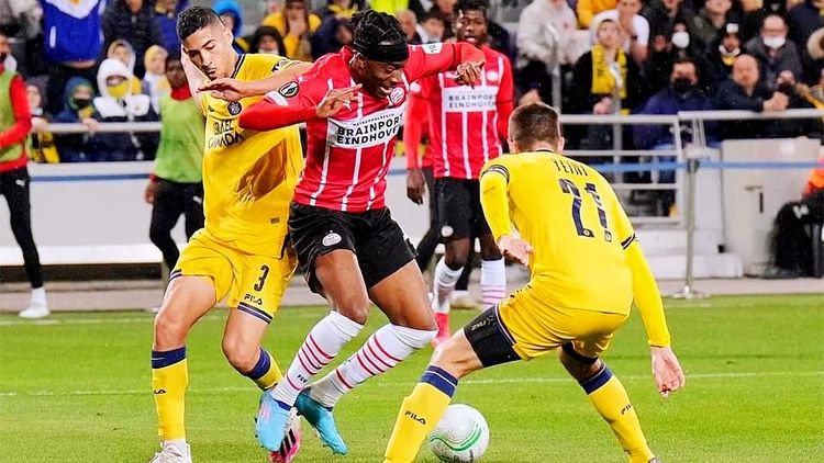 也在无形中 也在无形中